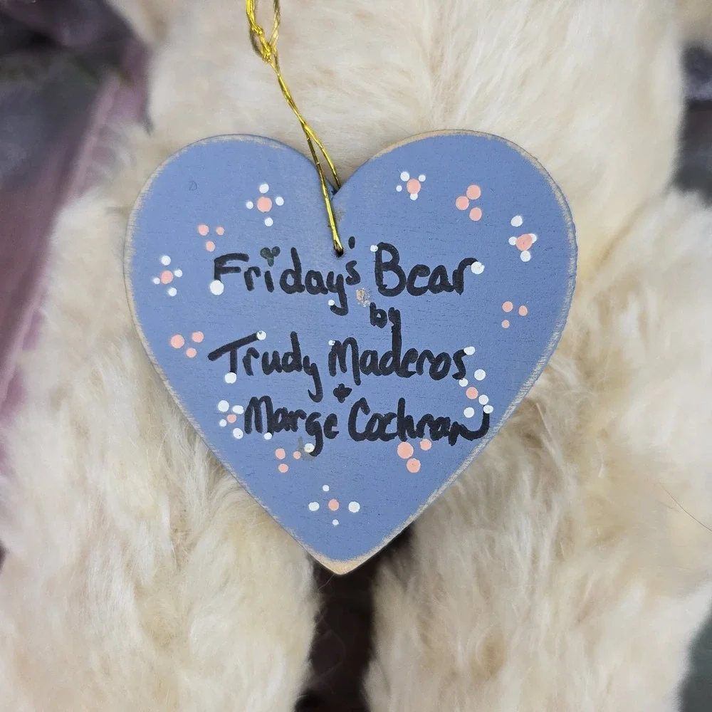 Friday's Bear 1991 by Trudy Maderos & Marge Cochran Handmade 10